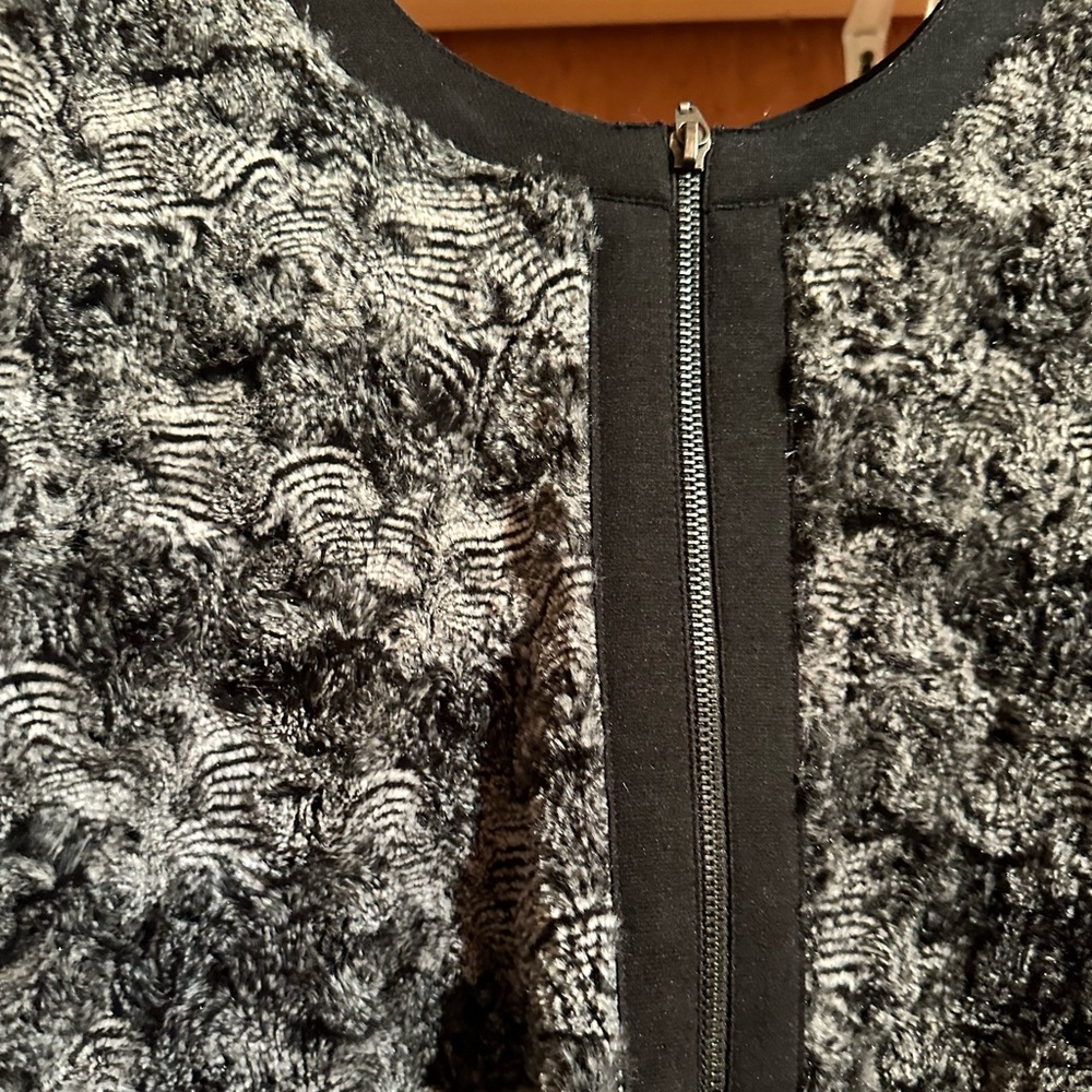 Alfred Dunner black jacket. Size 10. - Picture 2 of 4